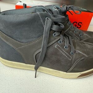 Deer Stags Men's Charcoal High-Top Sneakers